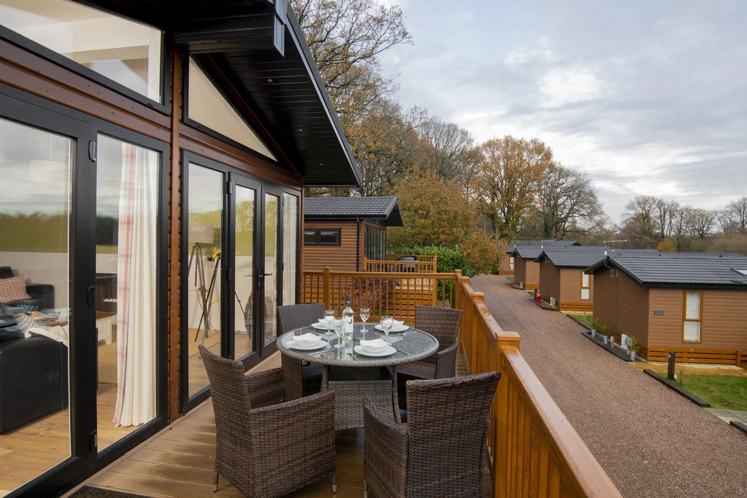 Dragonfly Lodge - Exterior