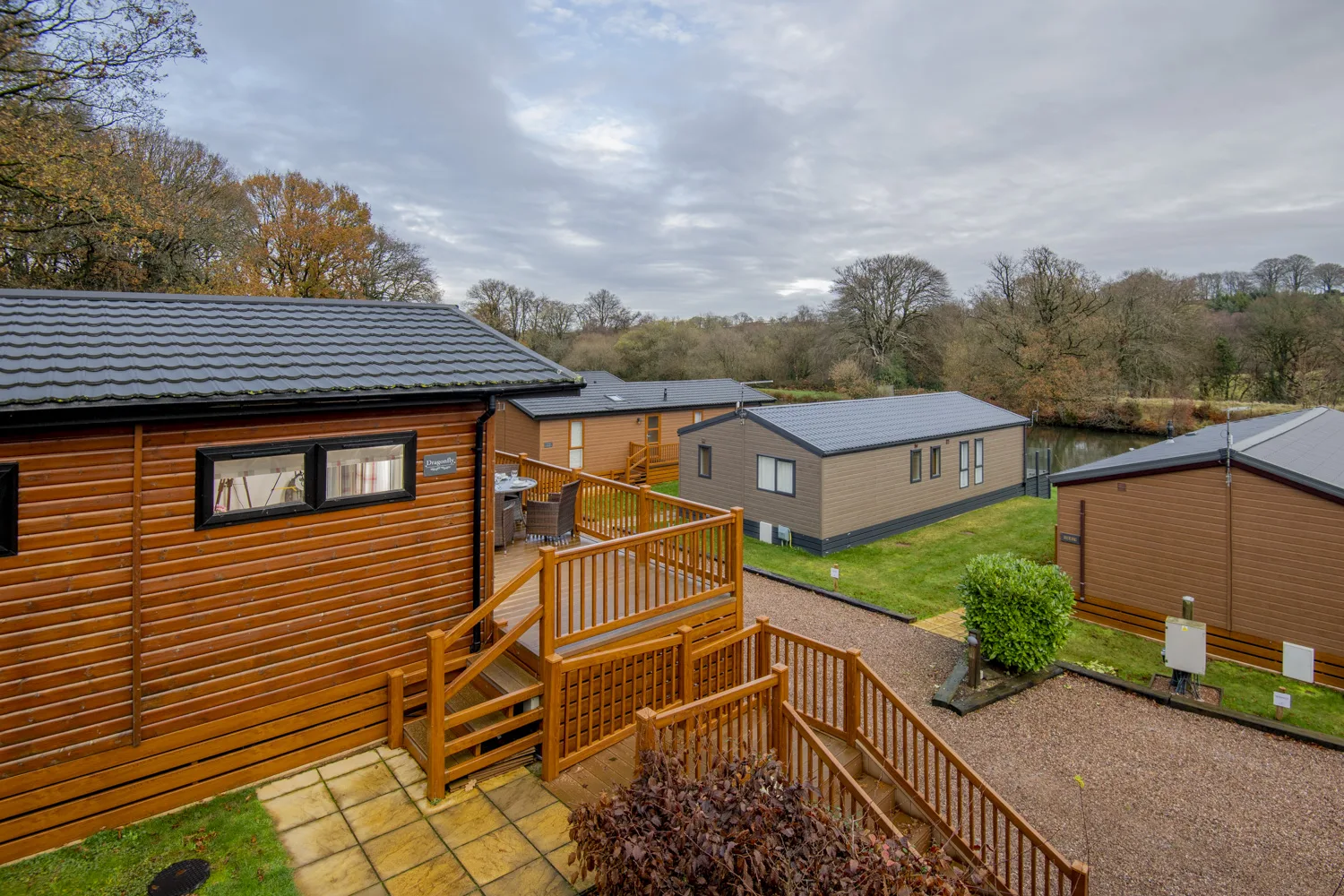 Dragonfly Lodge - Exterior