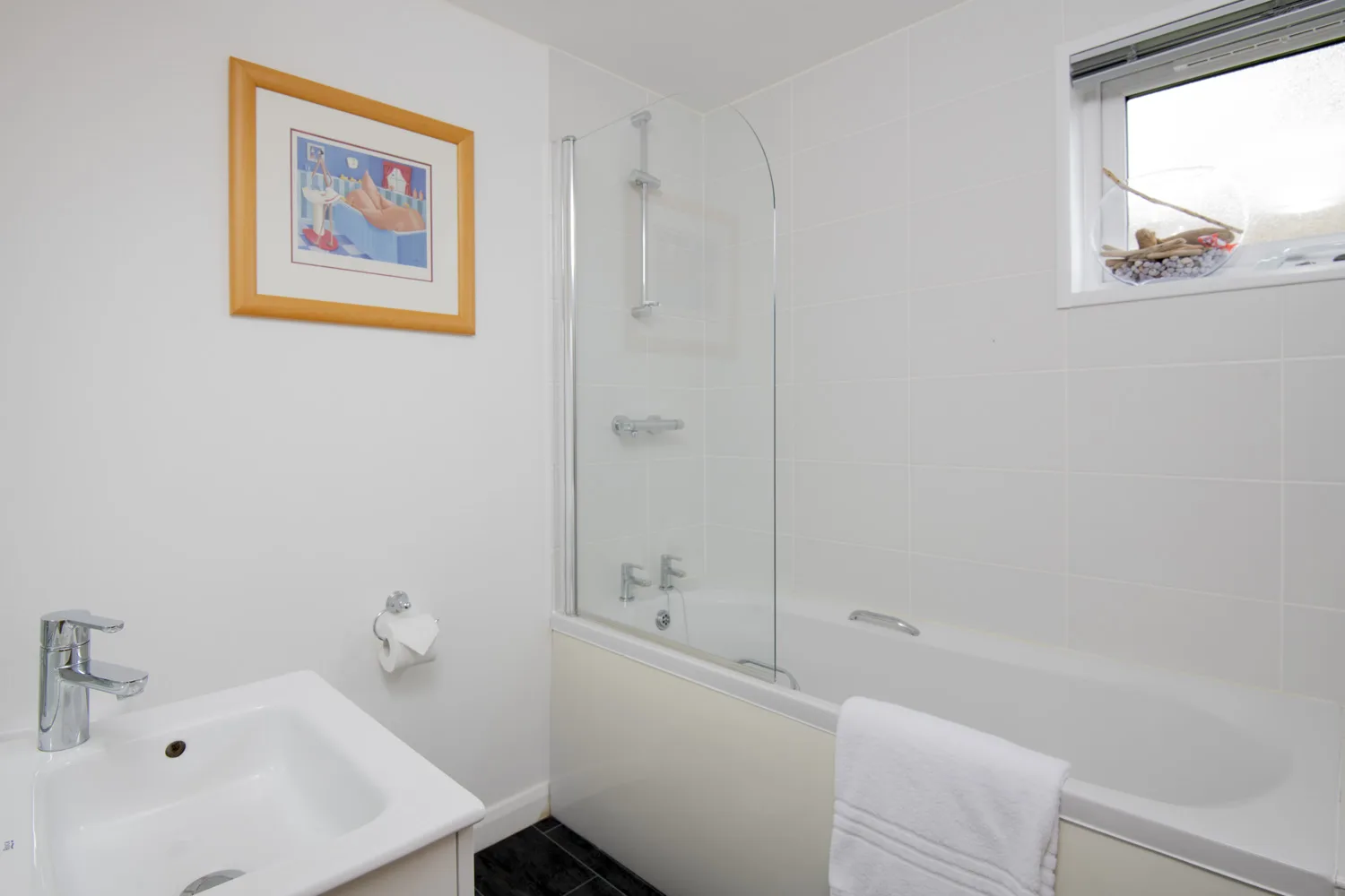 Dragonfly Lodge - Bathroom