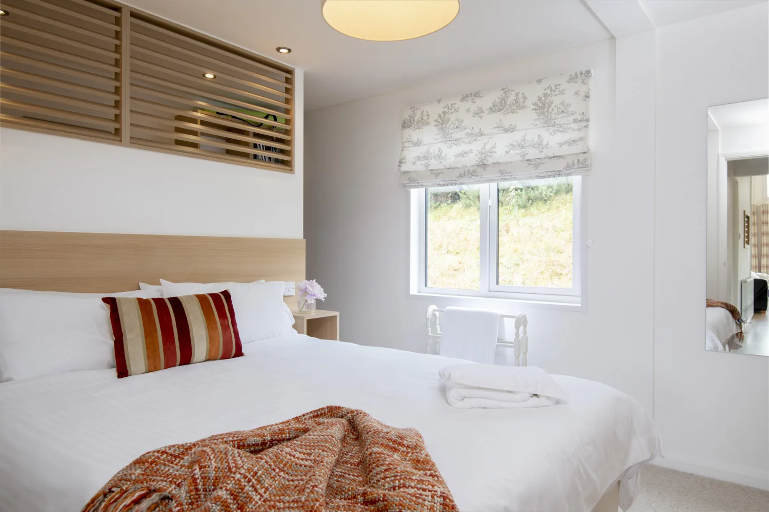 Dragonfly Lodge - Master Bedroom