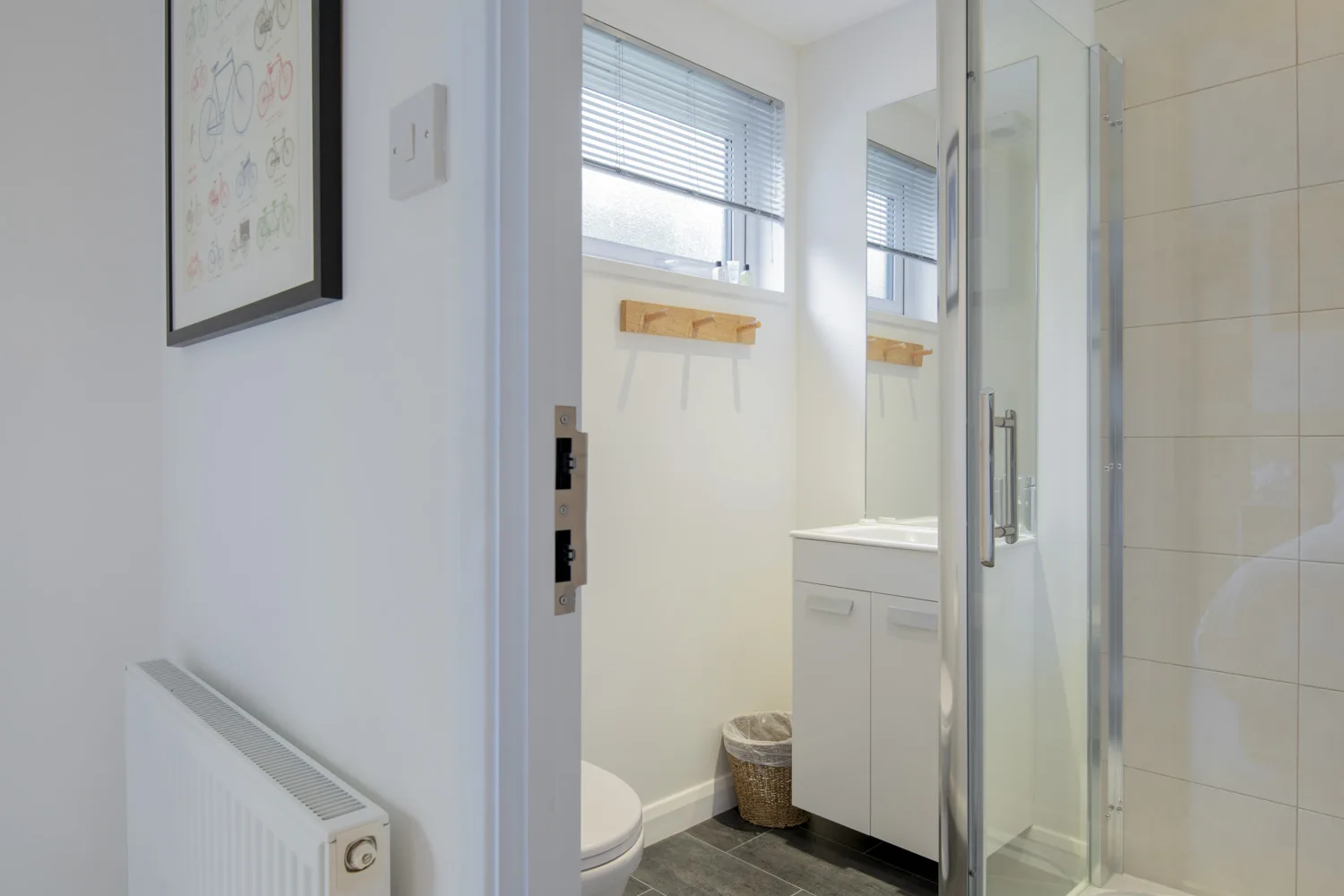 Dragonfly Lodge - Bathroom