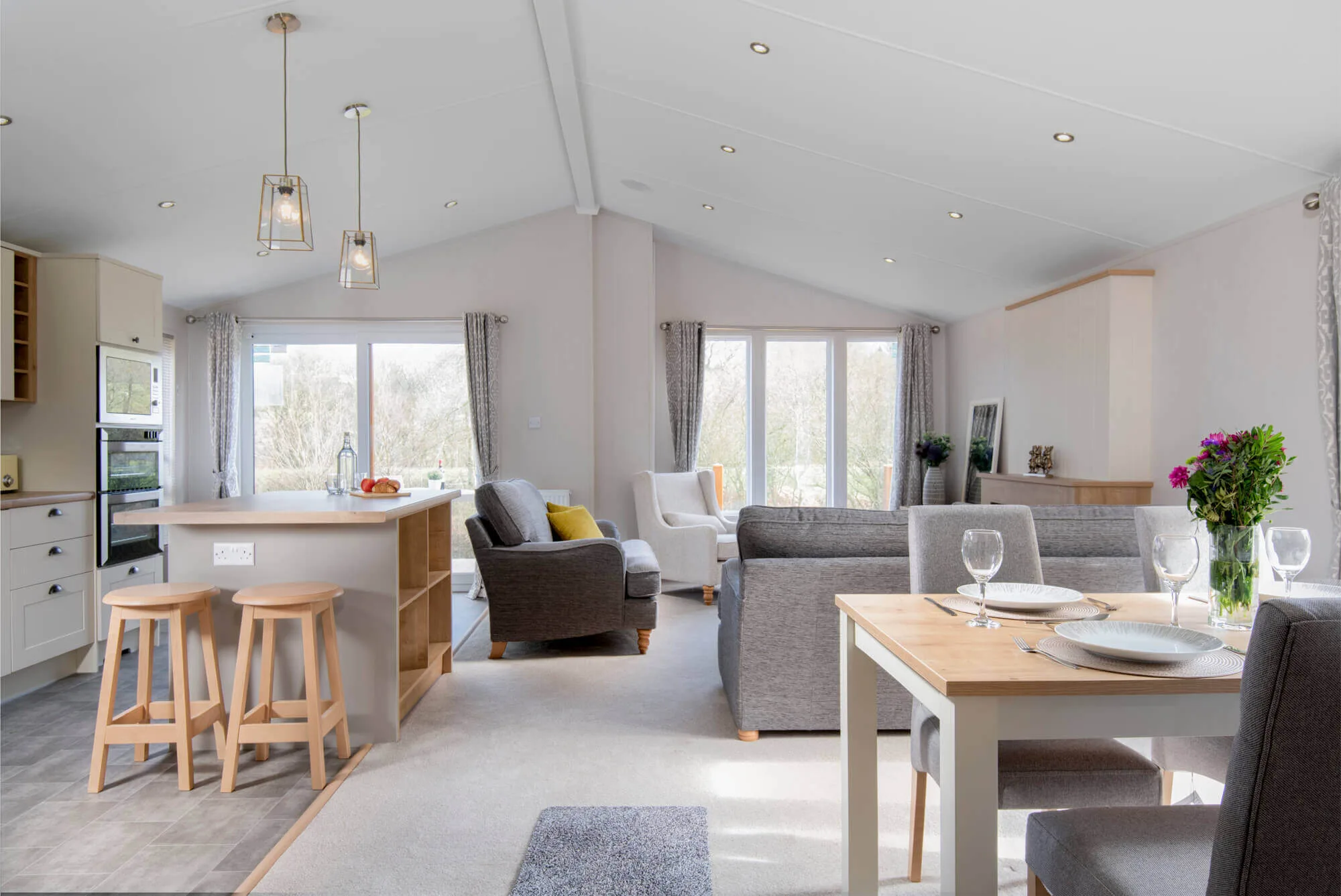 Open plan living in lakeside lodge