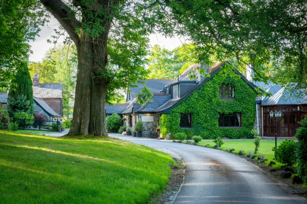 The main house at Lakeview Manor