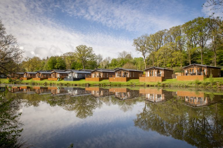 Luxury Holiday Lodges & Hotel in Devon | Lakeview Manor