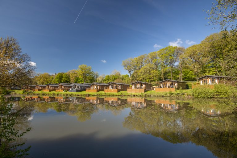 Luxury Holiday Lodges & Hotel in Devon | Lakeview Manor